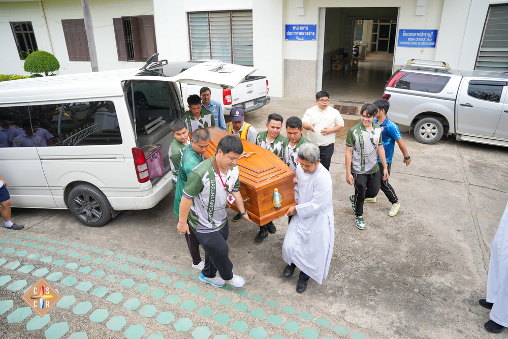  นำร่างของคุณพ่อยอห์น บอสโก วงศ์สวัสดิ์ แก้วเสนีย์ สู่วัดนักบุญยอห์นบอสโก ราชบุรี