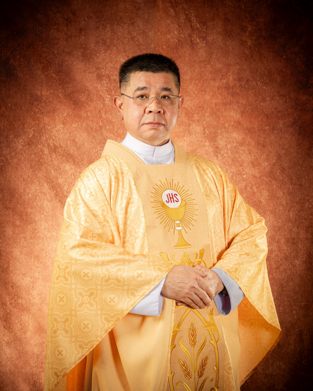 คุณพ่อเปโตร มงคล จันทรสุขสันต์