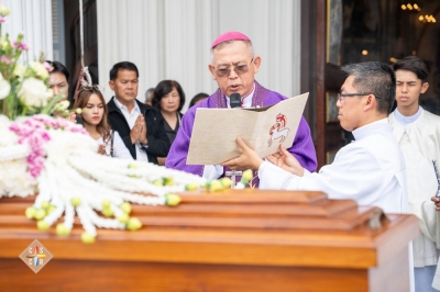พิธีปลงศพคุณพ่อราฟาแอล สมบูรณ์ แสงประสิทธิ์